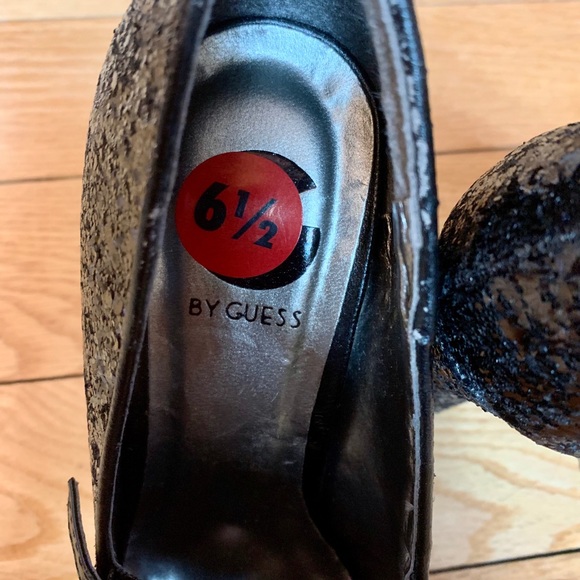 BRAND NEW Guess heels - Picture 3 of 4